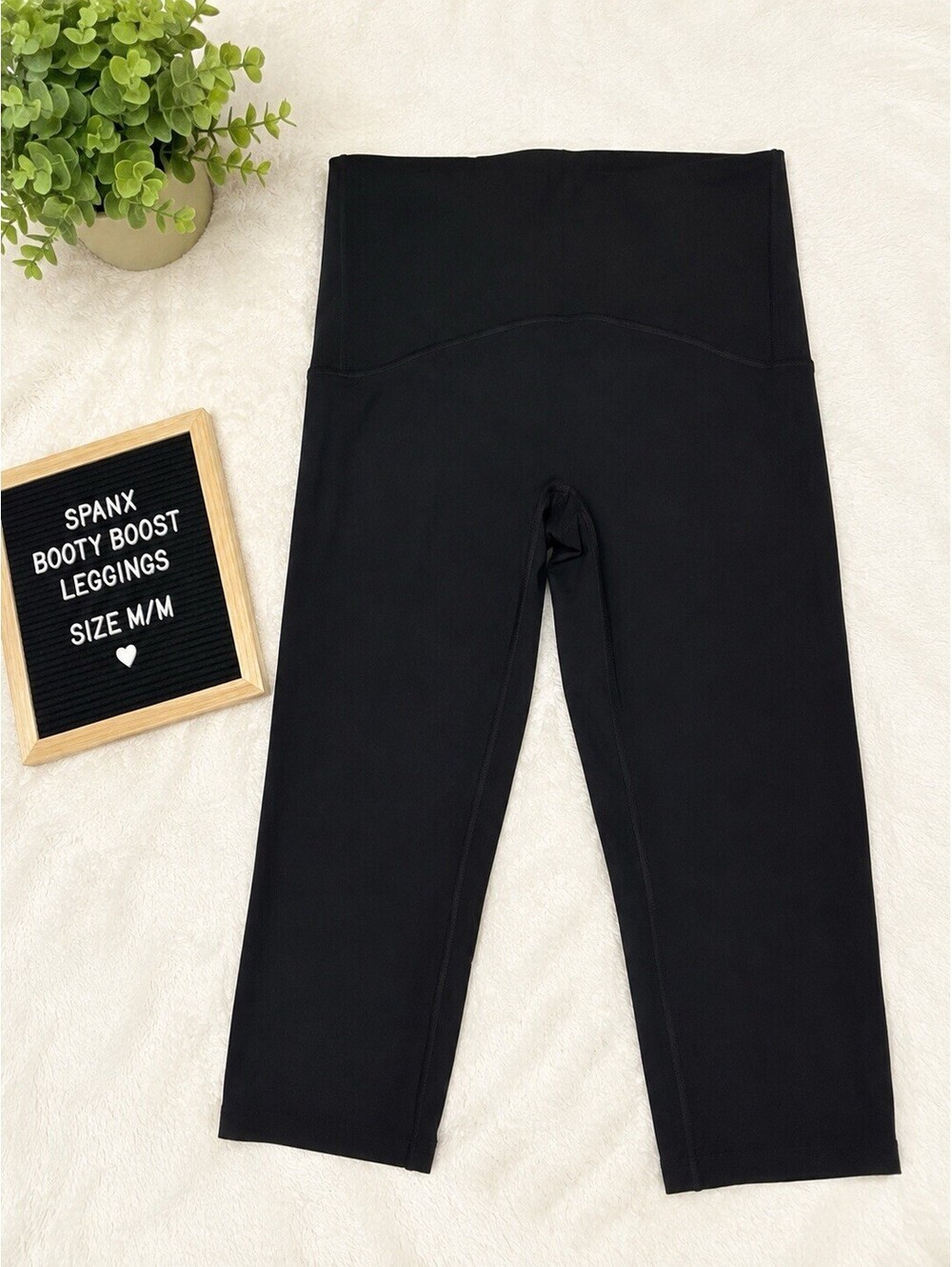 SPANX Booty Boost Compression Capri Leggings Women’s M Black High Rise Athletic